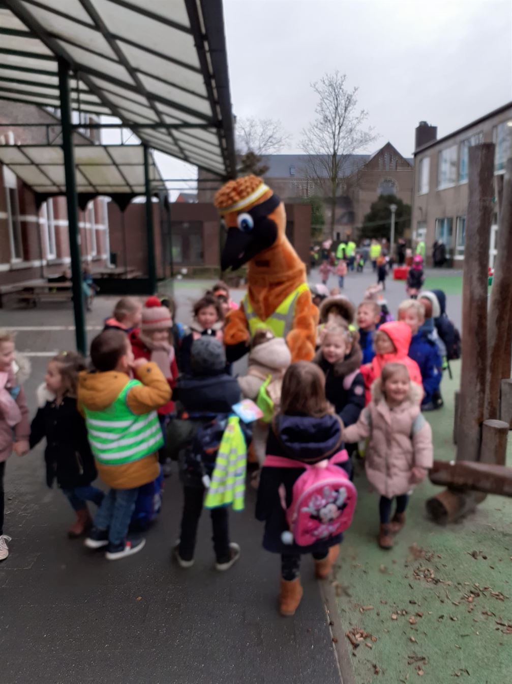 Verkeer op school:Pico op bezoek in de Vloeterstraat
